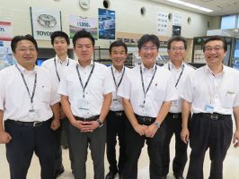 綾羅木店スタッフ集合写真